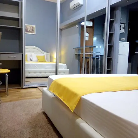 Apartment Near Rynok Square